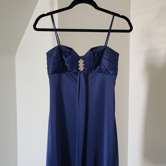 MASQUERADE NAVY BLUE FORMAL DRESS - Picture 3 of 7